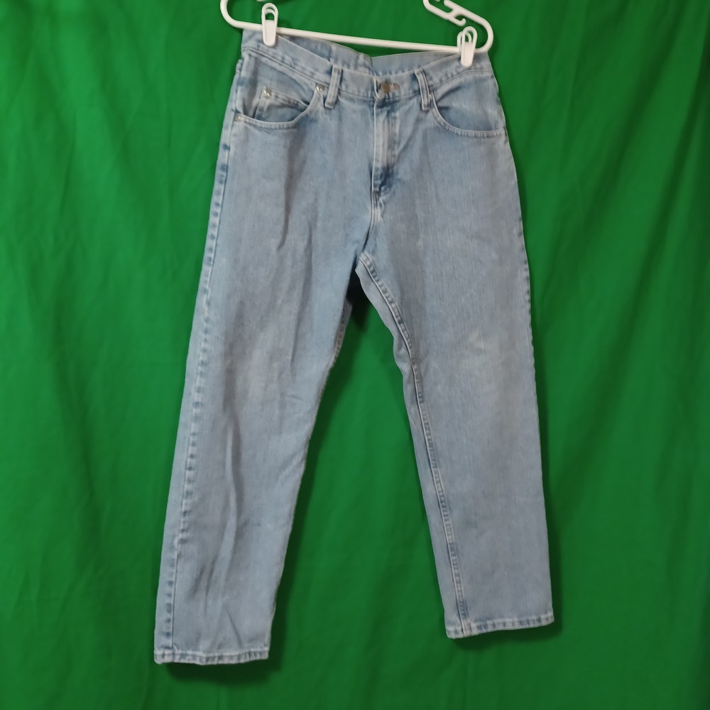 Wrangler Authentic Jeans Mens 32x30 Relaxed Fit Light Wash Straight Leg 976T1SB